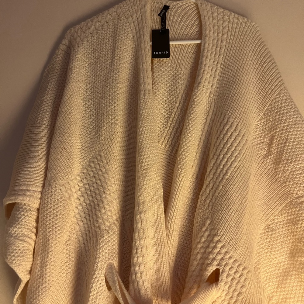 Torrid Cream Knit Ruana - Picture 2 of 3